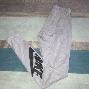 grey Nike leggings